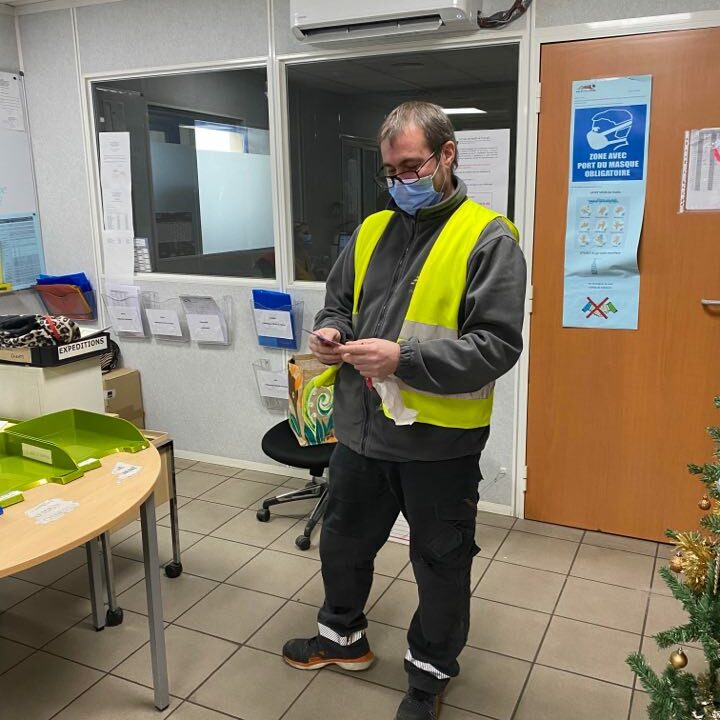 Toute l'équipe vous souhaite de bonnes fêtes.